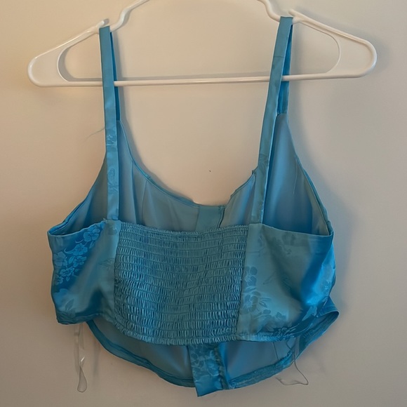 LA Hearts Silky Bodice Crop Top with Butterfly and Floral Pattern - Picture 5 of 6